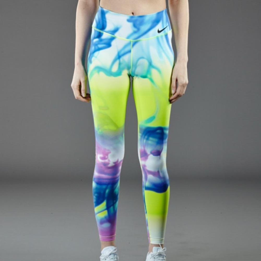Nike Legendary Lava Leggings